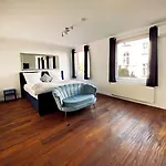 Victoria Altstadt Boardinghouse